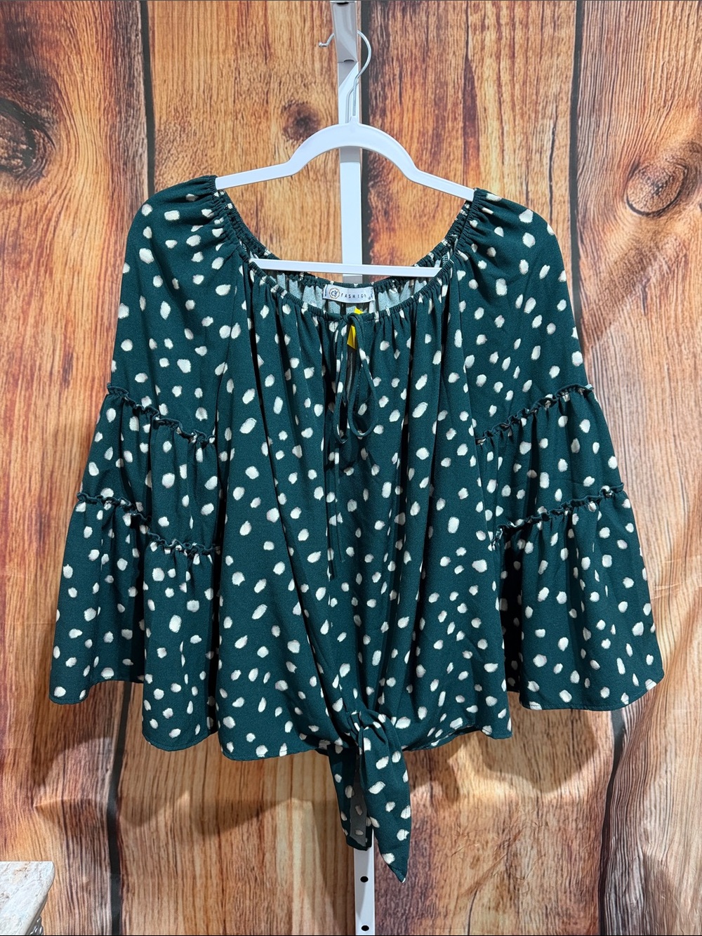 CY Fashion Tiered Sleeve Blouse Size M